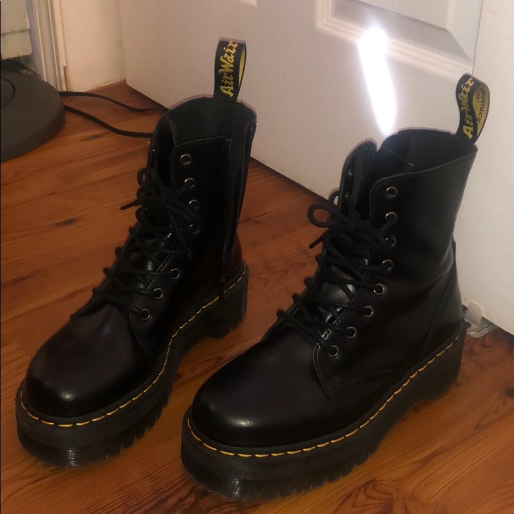 Dr. Martens Jadon Boot